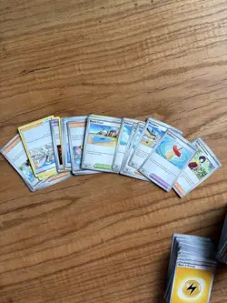Pokemon Card Lot 265 Cards (Mix of Characters, Trainers & Energies) - Image 4