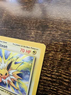 Pokemon TCG Jolteon Jungle Holo Card 4/64 Rare, LP-MP Condition - Image 5