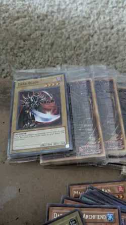 Yu-Gi-Oh Bulk Collection 700+ Cards Randoms + Holos - Image 3