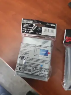 ULTRA PRO DUNGEONS & DRAGONS Standard Size Deck Protector Sleeves Pack 100ct - Image 3