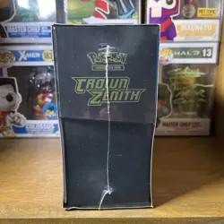 Pokemon TCG Sword & Shield Crown Zenith ETB *Sealed* *Mint* *In-Hand* - Image 2