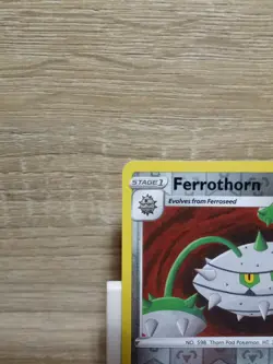 Ferrothorn 124/185 Reverse Holo Vivid Voltage SWSH Pokemon TCG Card - Image 2