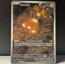 Pokemon TCG Stunfisk #202/191 Surging Sparks Illustration Rare Card - Image 2