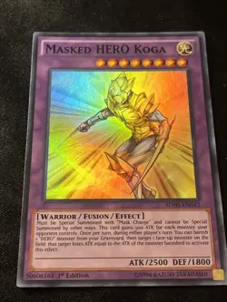 YUGIOH TCG MASKED HERO KOGA SDHS-EN042 SUPER 1ST EDITION - Image 2