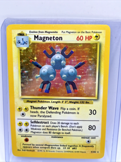 Magneton 9/102 NM Holo Base Set Unlimited Rare Pokemon TCG Card - Image 1
