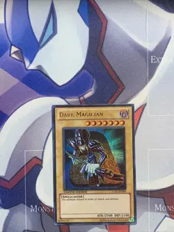 Yugioh Dark Magician LC01-EN005 Ultra Rare Limited Edition NM - Image 1
