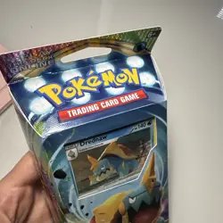 Pokemon Vivid Voltage Charizard Theme Deck Promo Holo in Hand 2020 RARE 820650807572 - Image 3
