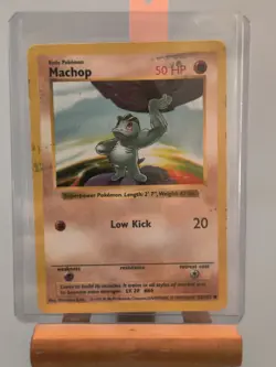 Pokemon TCG Machop 52/102 Shadowless M/NM Base Set 1999 WOTC - Image 1