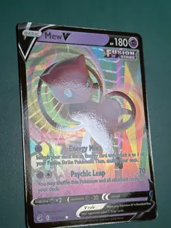 Pokemon TCG Mew v 2025 SWSH08 Fusion Strike Ultra Rare Holo Card #113/264 - Image 3
