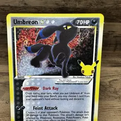 2021 Pokemon TCG Celebrations Umbreon Gold Star NM - Image 2
