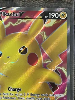 Pikachu V (Full Art) 170/185 SWSH04: Vivid Voltage - Pokemon Card - NM - Image 3
