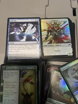 MTG Neon Dynasty Bulk Lot 1lb Or 250ish Mix Of All Rarities, Foils, Commons - Image 4