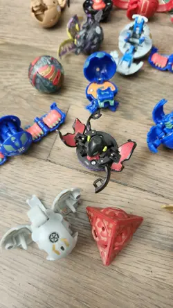 Bakugan Battle Brawlers Lot 19+ Collection As Is With 40+ Cards & Rulebook - Image 3
