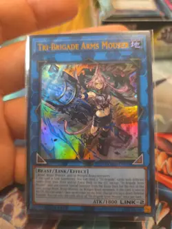 Yugioh! 1x Tri-Brigade Arms Mouser DOOD-EN051 Ultra Rare 1st Ed NM - Image 1