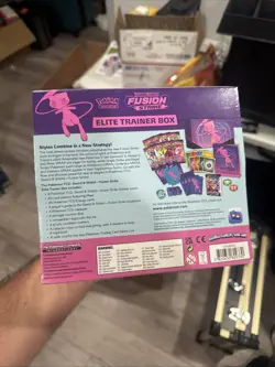 Pokemon TCG Sword & Shield Fusion Strike ETB Elite Trainer Box Sealed - Image 3