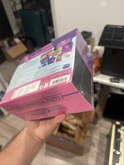 Pokemon TCG Sword & Shield Fusion Strike ETB Elite Trainer Box Sealed - Image 4