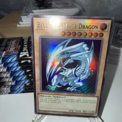 🔥 YUGIOH Blue Eyes White Dragon LCKC-EN001 ULTRA RARE ALTERNATE WORLD ART NM - Image 3