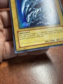 Yu-gi-Oh Blue Eyes White Dragon - SDK-001 Ultra Rare Original Card 89631139 - Image 5