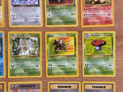 Lot of 18 Vintage Pokemon Card 1-2$ Each - Image 4