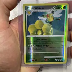 Pokemon Vespiquen 39/130 Rare Reverse Holo Pokemon Card Diamond & Pearl LP 2007 - Image 2
