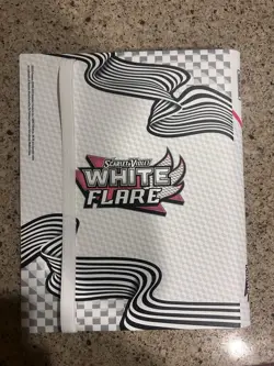 POKEMON WHITE FLARE BINDER WITH HITS RARE + MYSTERY BAG - Image 4