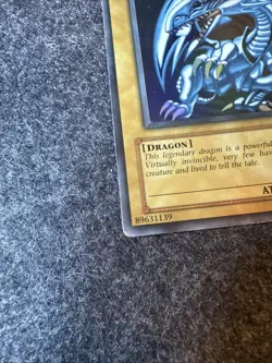 Yu-Gi-Oh Blue Eyes White Dragon Ultra Rare Unlimited Card SDK-001 - Image 2