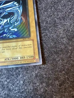 Yu-Gi-Oh Blue Eyes White Dragon Ultra Rare Unlimited Card SDK-001 - Image 3