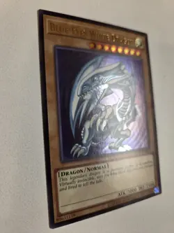 Blue-Eyes White Dragon LCKC-EN001 (Version 2) SDK Art Yugioh Ultra Rare NM - Image 2