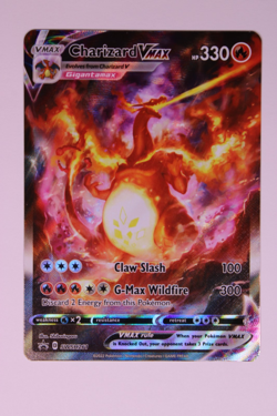 Charizard VMAX SWSH261 SWSH: Sword & Shield Promo Cards Holo - Image 1