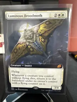Luminous Broodmoth (Extended Art) Ikoria: Lair of Behemoths Regular - Image 1