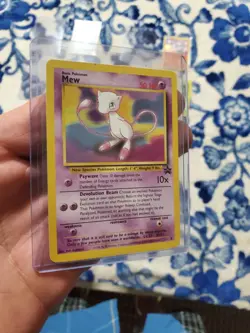 LP Mew Promo #8 Black Star Promo WOTC Vintage Pokemon Card - Image 1