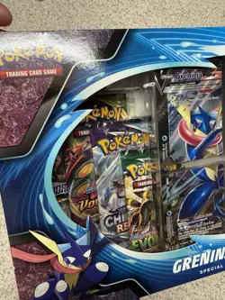 SEALED! Pokemon TCG V-Union Greninja Special Collection - Evolving Skies 820650809071 - Image 2