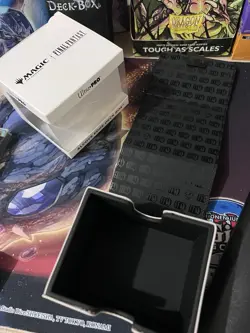 Ultra Pro MTG Magic the Gathering Final Fantasy Cloud Strife Deck Box Ships ASAP - Image 2