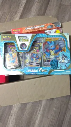 Pokemon TCG Lucario VSTAR Premium Collection (290-85124) 820650851247 - Image 1