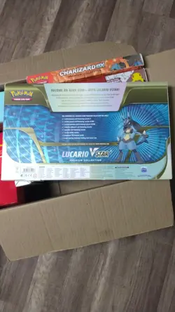 Pokemon TCG Lucario VSTAR Premium Collection (290-85124) 820650851247 - Image 2