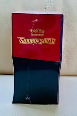 Pokemon TCG Sword & Shield Elite Trainer Box (ETB) [Zacian] - Brand New/Sealed - Image 4