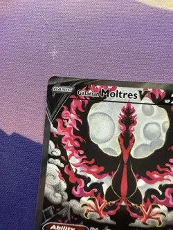 Pokemon TCG Galarian Moltres V Alternate Art Chilling Reign 177/198 NM/M - Image 2