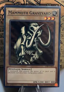 Mammoth Graveyard LOB-EN009 Legend of Blue Eyes Yugioh! NM 25th Anniversary - Image 1