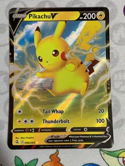 C2245 POKEMON TCG FUSION STRIKE PIKACHU V #086 NM HOLO - Image 1
