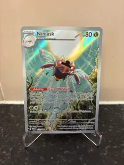 Illustration Rare Holo Ninjask Pokemon Card 137/132 Mega Evolution - Image 1