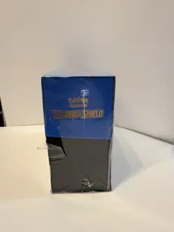 Sword & Shield Base Elite Trainer Box Etb Lot Sealed Zacian & Zamazenta Pokemon - Image 3
