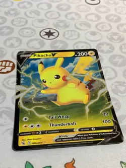 C2246 POKEMON TCG FUSION STRIKE PIKACHU V #086 NM HOLO - Image 2