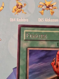 Yugioh Fissure "Magic" LOB-057 1st Edition NM rare card - Image 3