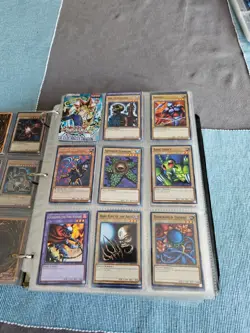 Huge YUGIOH Card Lot - Image 3