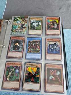 Huge YUGIOH Card Lot - Image 5
