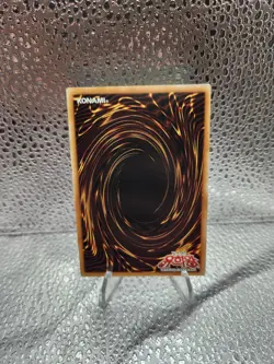 YuGiOh! Card - "Dark Magician" - MILLENNIUM SUPER RARE - MINT - Image 2