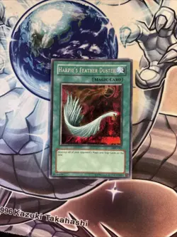 (46) Yu-Gi-Oh Harpie's Feather Duster SDD-003 Secret Rare VLP - Image 1
