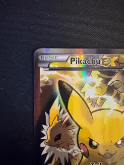 Pikachu XY124 Black Star Promo Pokemon Red & Blue Collection Near Mint - Image 2