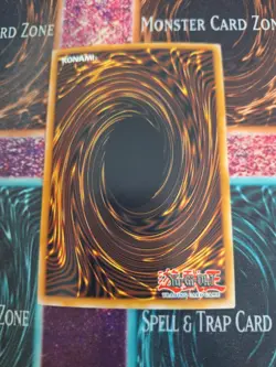 Yugioh Lady Debug SDPL-EN005 Super Rare 1st Edition Near Mint - Image 3