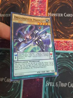 Yugioh Dragonpulse Magician PEVO-EN013 Super Rare 1st Edition Near Mint - Image 2